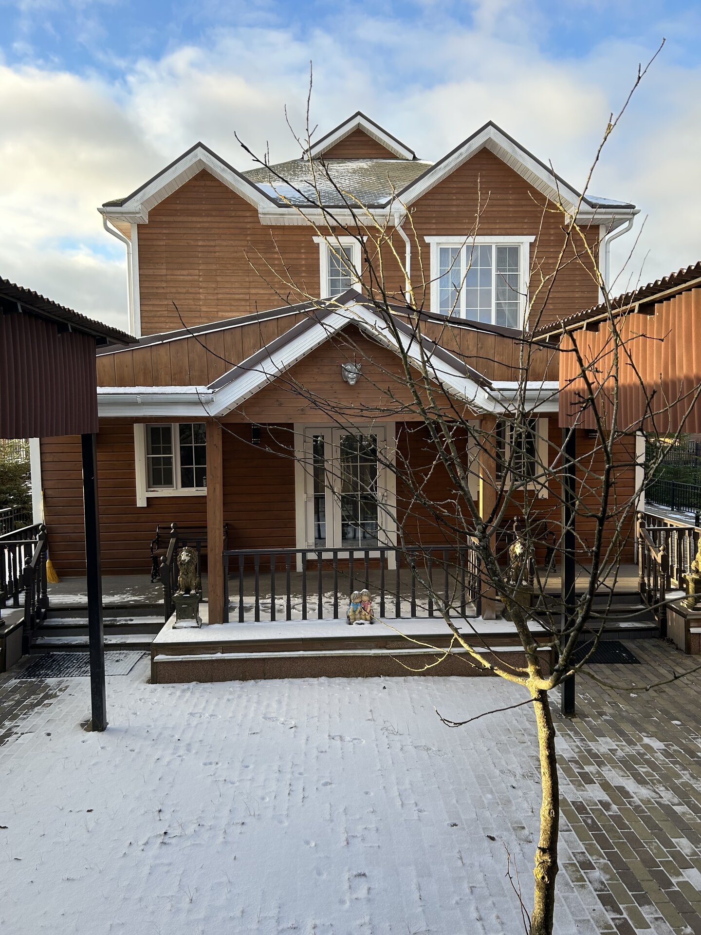 Закрытая территория центра